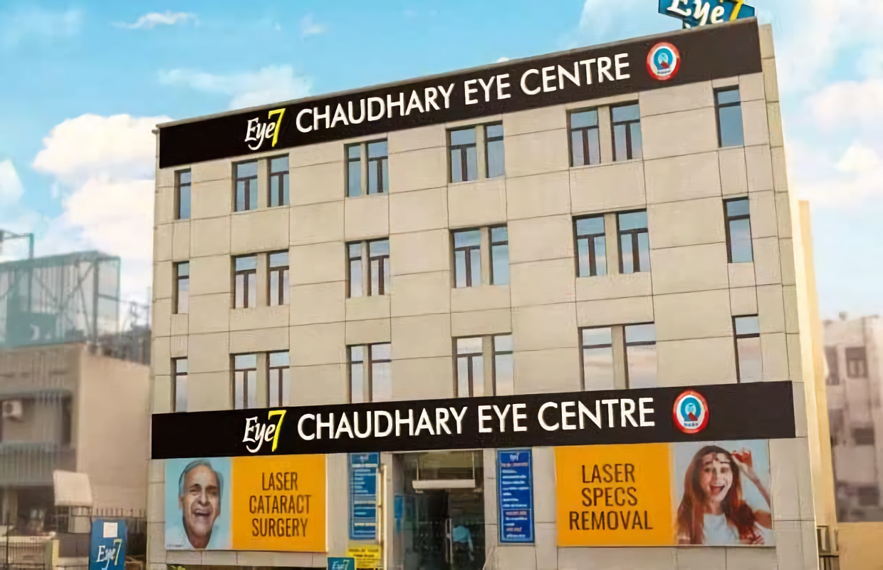 REFRACTIVE SURGICAL PROCEDURE-SMILE (Both Eyes)