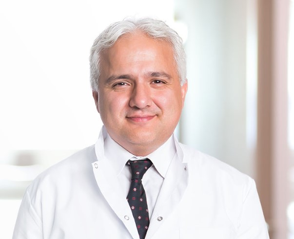 Assoc prof Akin Akakin